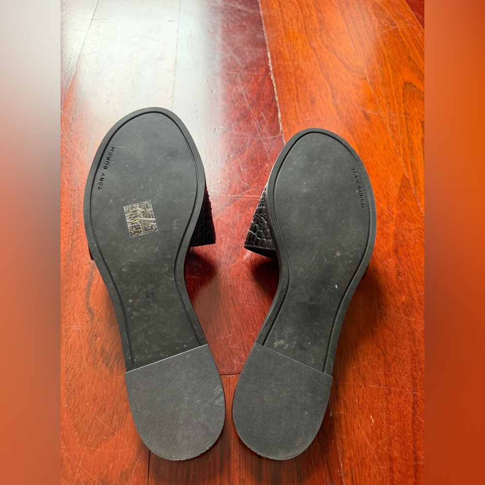 Tory Burch Black Embossed Slide Sandals w. Original New with Box size 8 1/2 - Picture 9 of 12